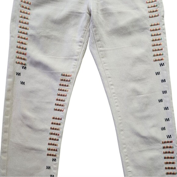 Pilcro by Anthropologie Ivory Mid-Rise Slim Straight Boyfriend Jeans Size 26 (S) - Picture 11 of 16
